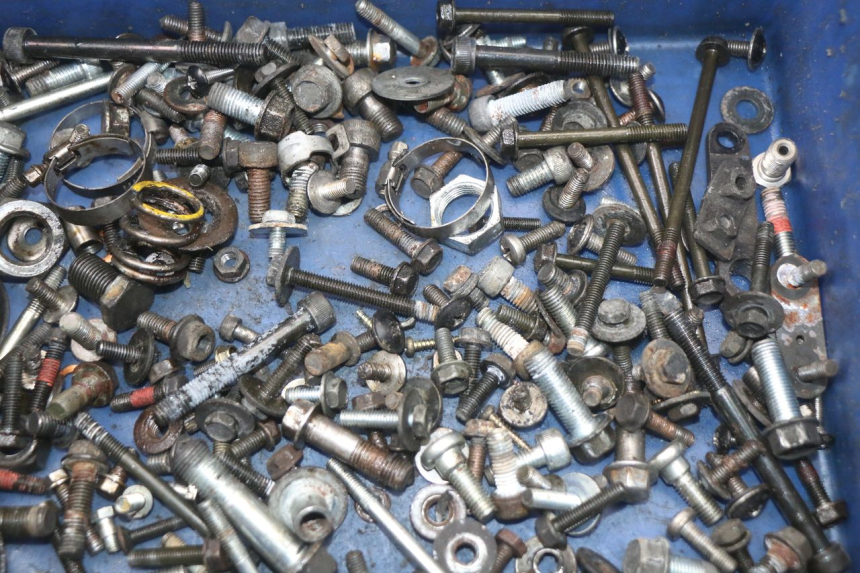 photo de SAC VISSERIE VIS KAWASAKI GTR 1000 (1994 - 2004) - Zoom état d’usage