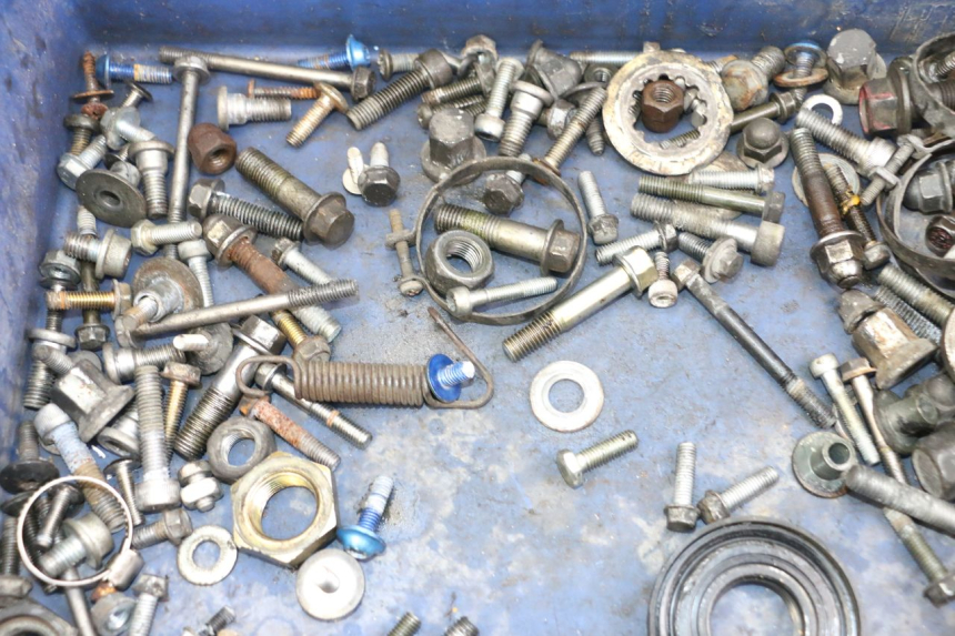 photo de SAC VISSERIE VIS KAWASAKI ZR7 ZR-7 S 750 (1999 - 2004) - Détail de la pièce