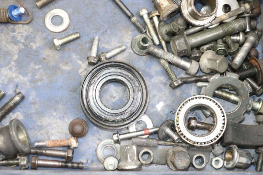 photo de SAC VISSERIE VIS KAWASAKI ZR7 ZR-7 S 750 (1999 - 2004) - Zoom état d’usage