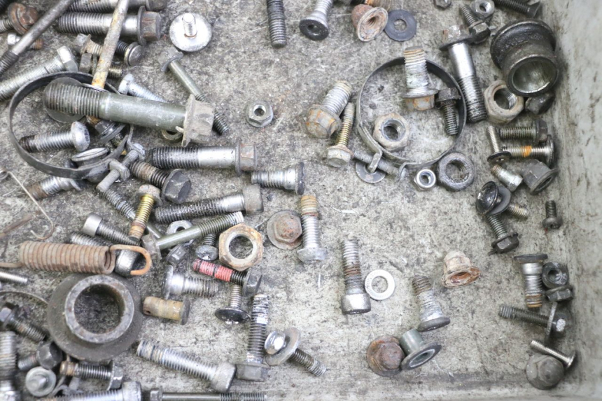 photo de SAC VISSERIE VIS KAWASAKI ZR7 ZR-7 S 750 (1999 - 2004) - Autre angle de vue