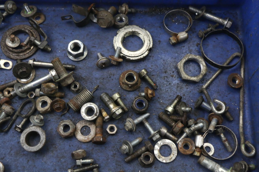 photo de SAC VISSERIE VIS KAWASAKI KDX 125 (1990 - 1991) - Zoom état d’usage