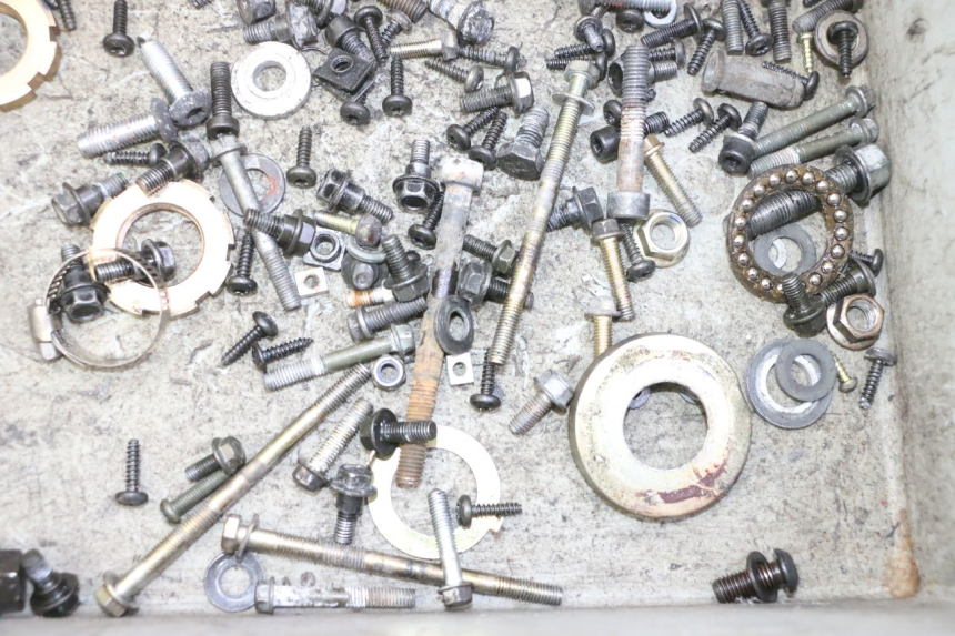 photo de SAC VISSERIE VIS PEUGEOT KISBEE 2T 50 (2010 - 2017) - Autre angle de vue