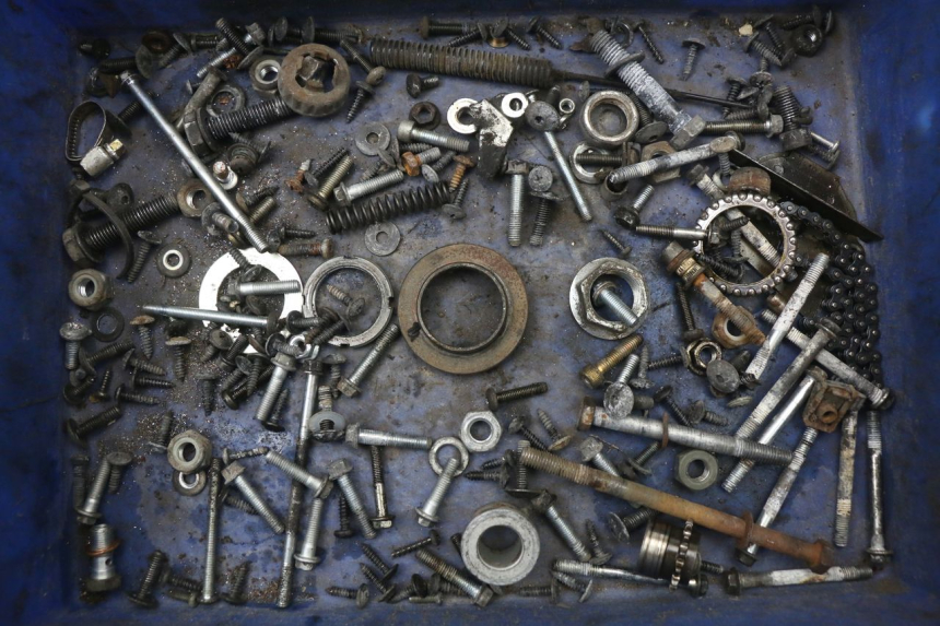 photo de SAC VISSERIE VIS RENAULT KOURANOS 125 (2001 - 2004) - Vue principale