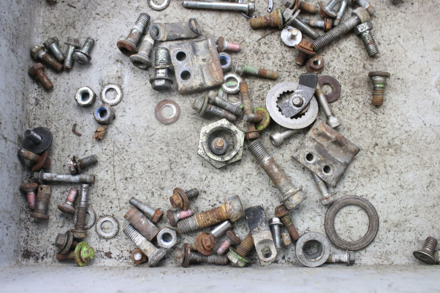 photo de SAC VISSERIE VIS KAWASAKI KX 250 (1994 - 1998) - Zoom état d’usage