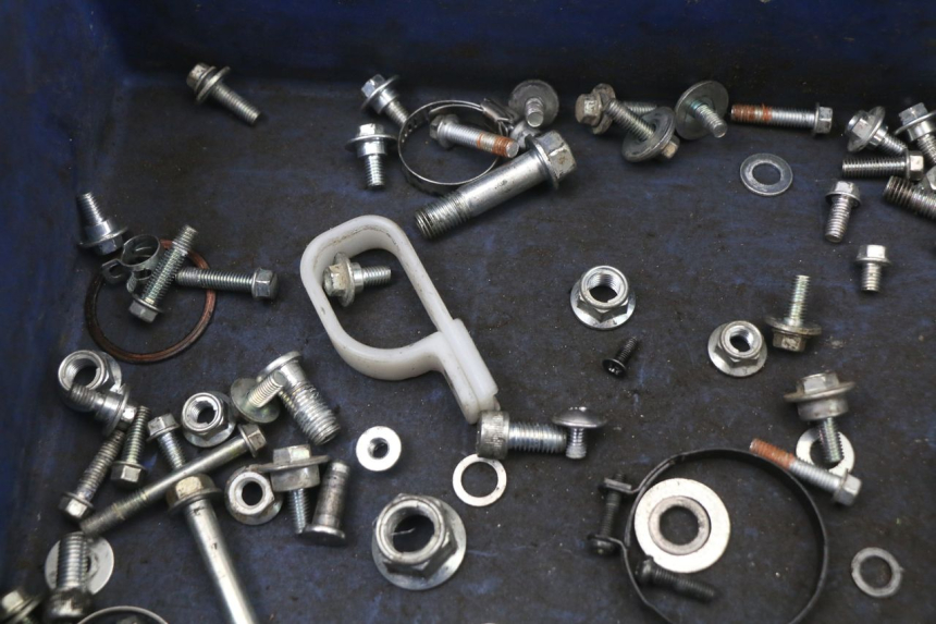 photo de SAC VISSERIE VIS KAWASAKI KX L 85 (2022 - 2024) - Détail de la pièce