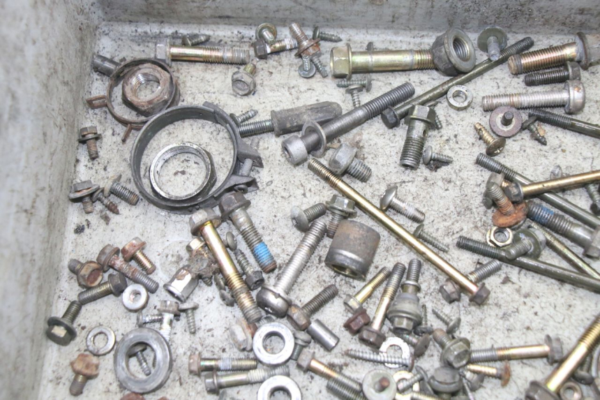 photo de SAC VISSERIE VIS KYMCO DINK 4T 50 (2007 - 2018) - Détail de la pièce