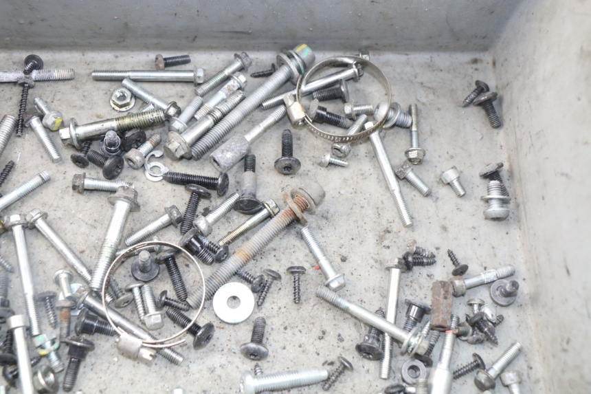 photo de SAC VISSERIE VIS PIAGGIO LIBERTY IGET 4T 50 (2015 - 2020) - Autre angle de vue