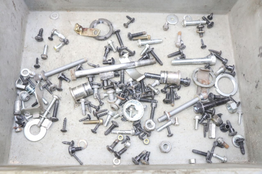 photo de SAC VISSERIE VIS PIAGGIO LIBERTY IGET 4T 50 (2015 - 2020) - Détail de la pièce