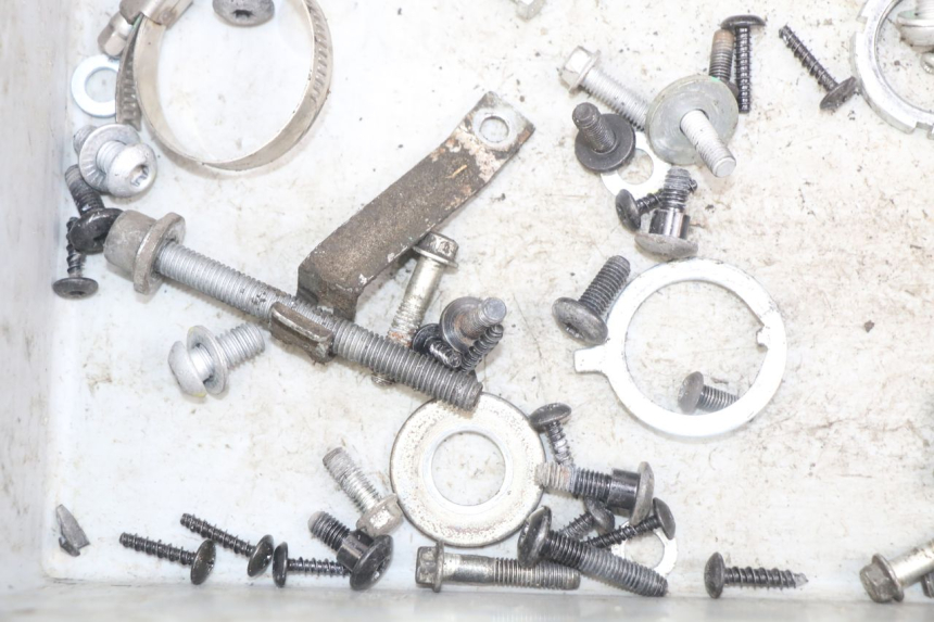 photo de SAC VISSERIE VIS PIAGGIO LIBERTY IGET 4T 50 (2015 - 2020) - Détail de la pièce