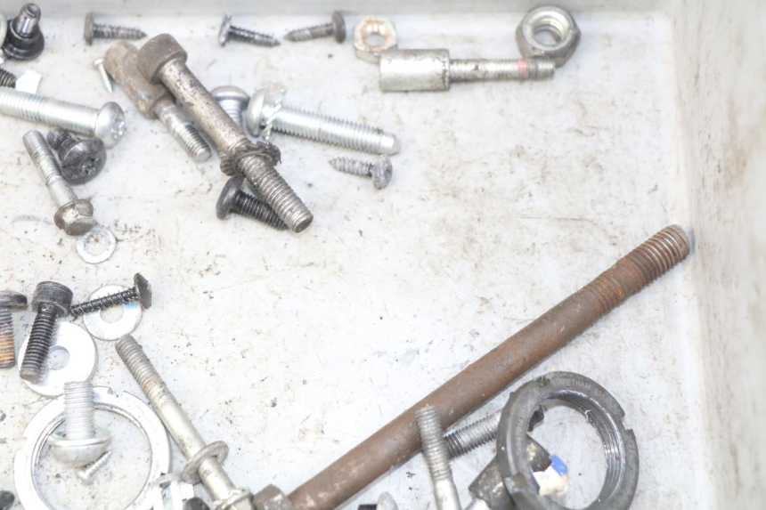 photo de SAC VISSERIE VIS PIAGGIO LIBERTY IGET 4T 50 (2015 - 2020) - Autre angle de vue