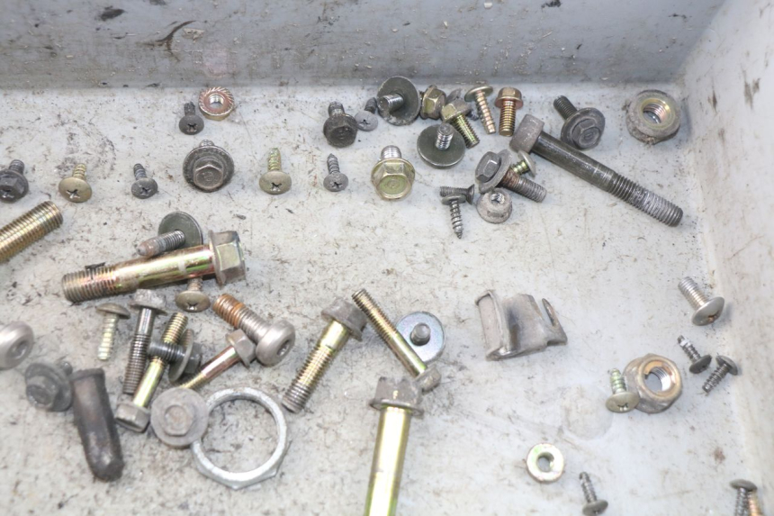 photo de SAC VISSERIE VIS KYMCO LIKE 4T 50 (2009 - 2018) - Autre angle de vue