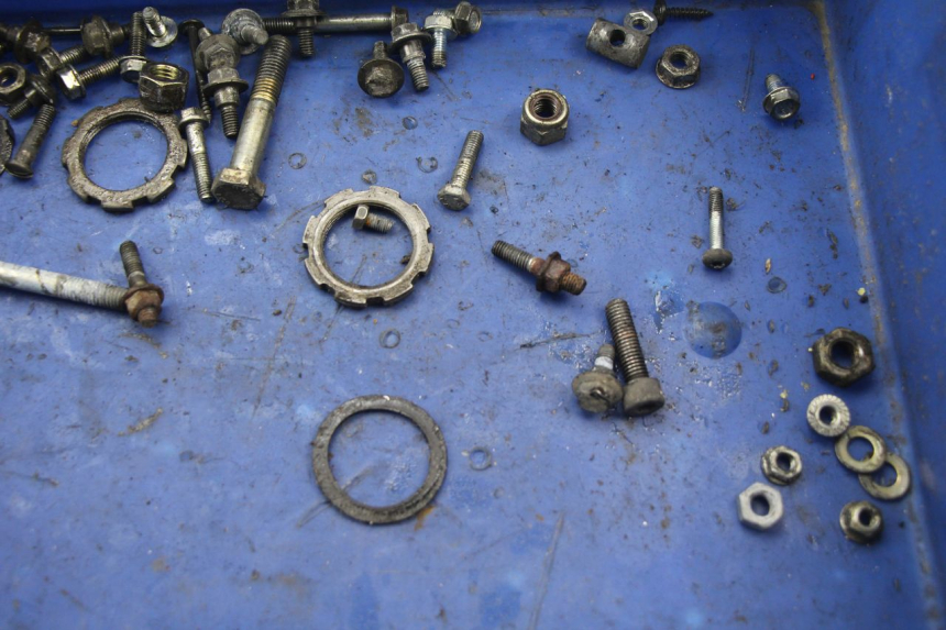 photo de SAC VISSERIE VIS PEUGEOT LOOXOR 50 (2001 - 2004) - Détail de la pièce