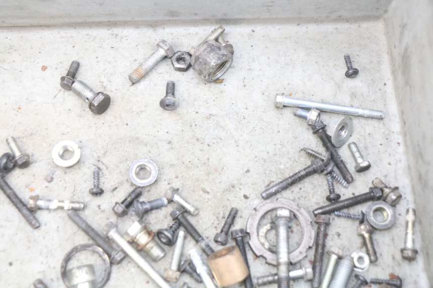 photo de SAC VISSERIE VIS PEUGEOT LUDIX 2 PRO 4T 50 (2008 - 2013) - Autre angle de vue