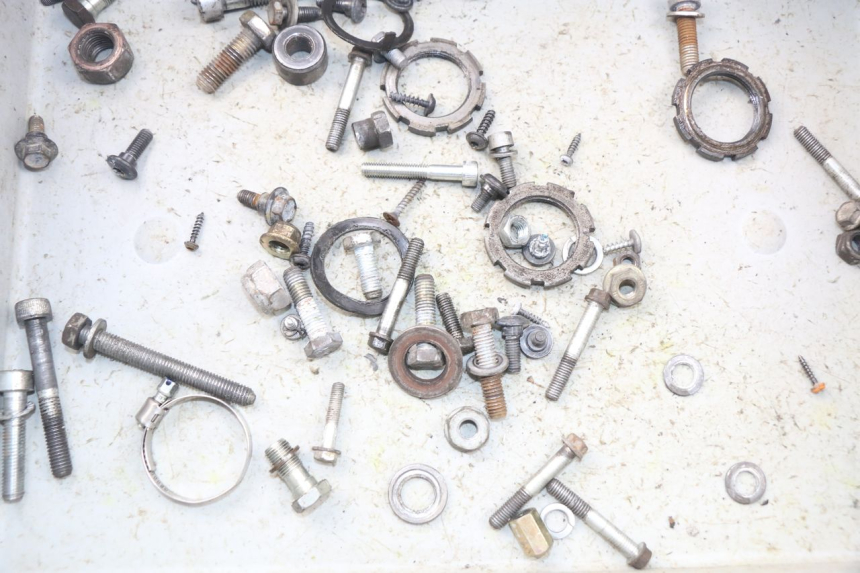 photo de SAC VISSERIE VIS PEUGEOT LUDIX 50 (2008 - 2017) - Détail de la pièce