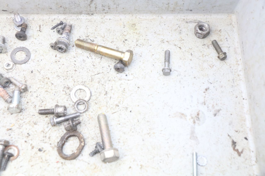 photo de SAC VISSERIE VIS PEUGEOT LUDIX 50 (2005 - 2007) - Autre angle de vue