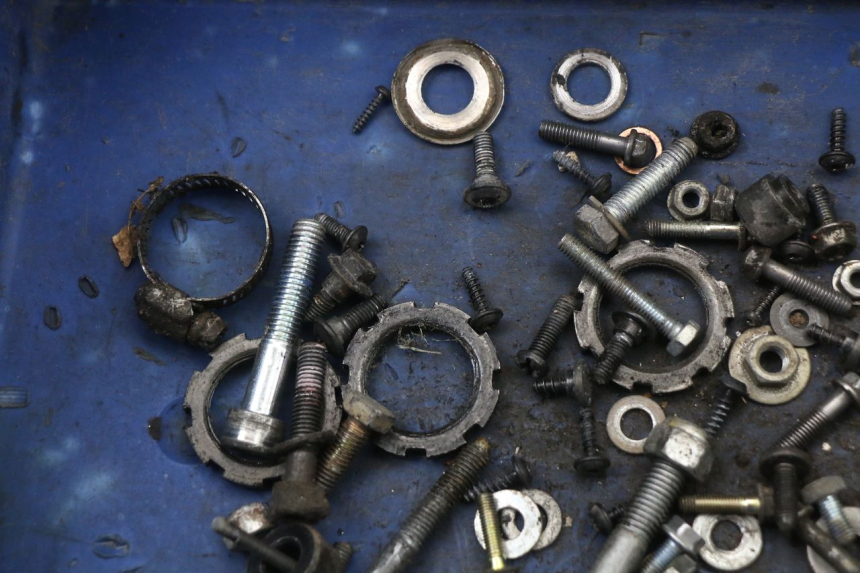 photo de SAC VISSERIE VIS PEUGEOT LUDIX 50 (2005 - 2007) - Détail de la pièce