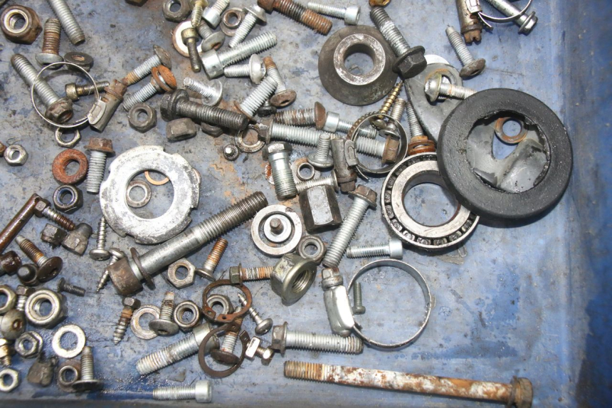 photo de SAC VISSERIE VIS MBK X-LIMIT XLIMIT 50 (2007 - 2012) - Gros plan technique