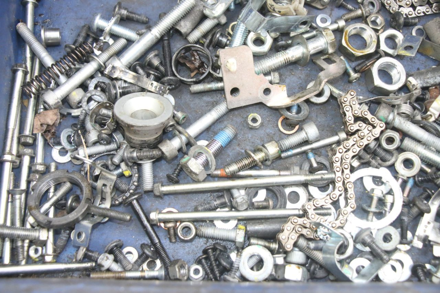 photo de SAC VISSERIE VIS PIAGGIO MEDLEY 125 (2016 - 2023) - Zoom état d’usage