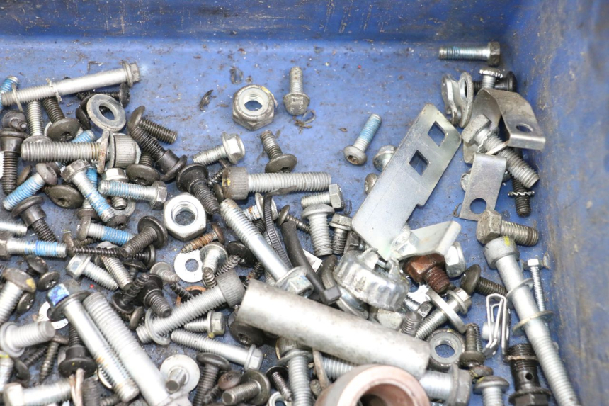 photo de SAC VISSERIE VIS PIAGGIO MP3 HPE 350 (2018 - 2020) - Zoom état d’usage