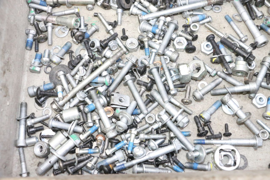 photo de SAC VISSERIE VIS PIAGGIO MP3 HPE 310 (2024 - 2025) - Autre angle de vue