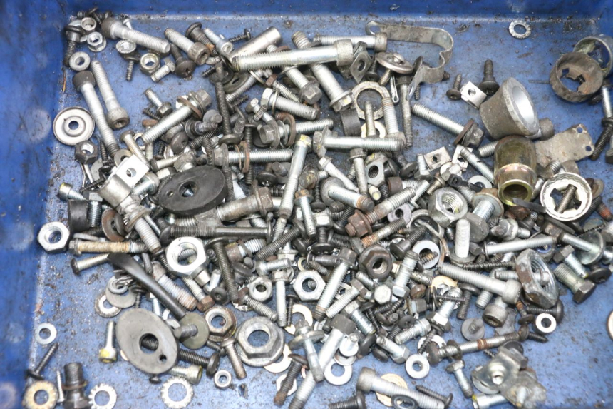 photo de SAC VISSERIE VIS PIAGGIO MP3 LT 400 (2007 - 2012) - Détail de la pièce