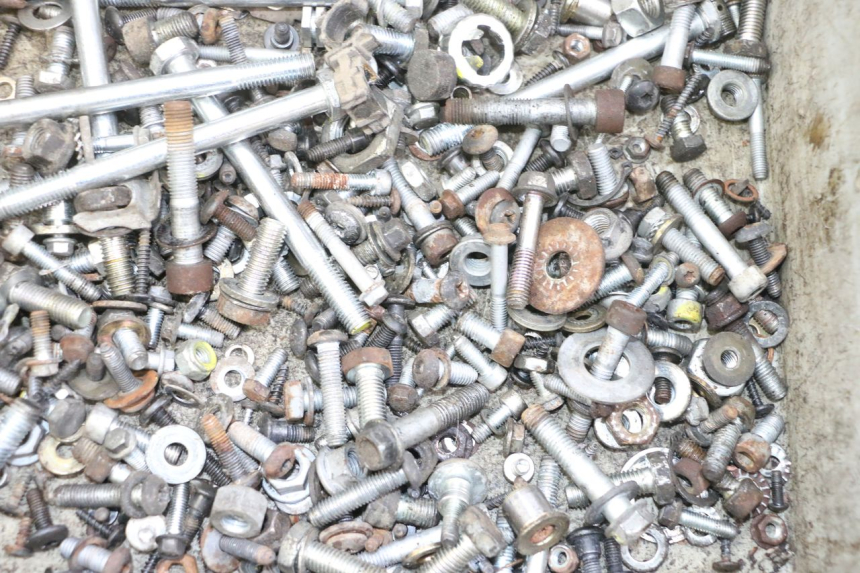 photo de SAC VISSERIE VIS PIAGGIO MP3 LT 400 (2007 - 2012) - Détail de la pièce