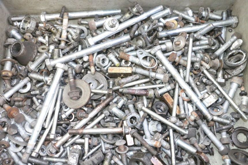 photo de SAC VISSERIE VIS PIAGGIO MP3 LT 400 (2007 - 2012) - Détail de la pièce