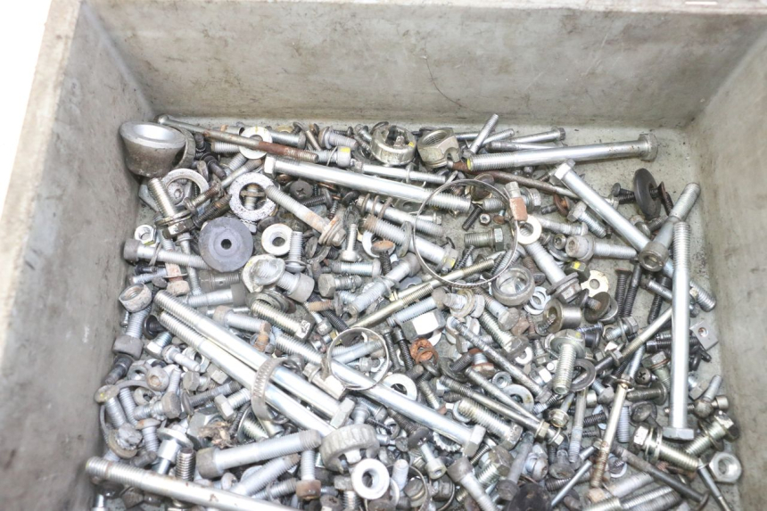 photo de SAC VISSERIE VIS PIAGGIO MP3 LT 300 (2010 - 2016) - Détail de la pièce