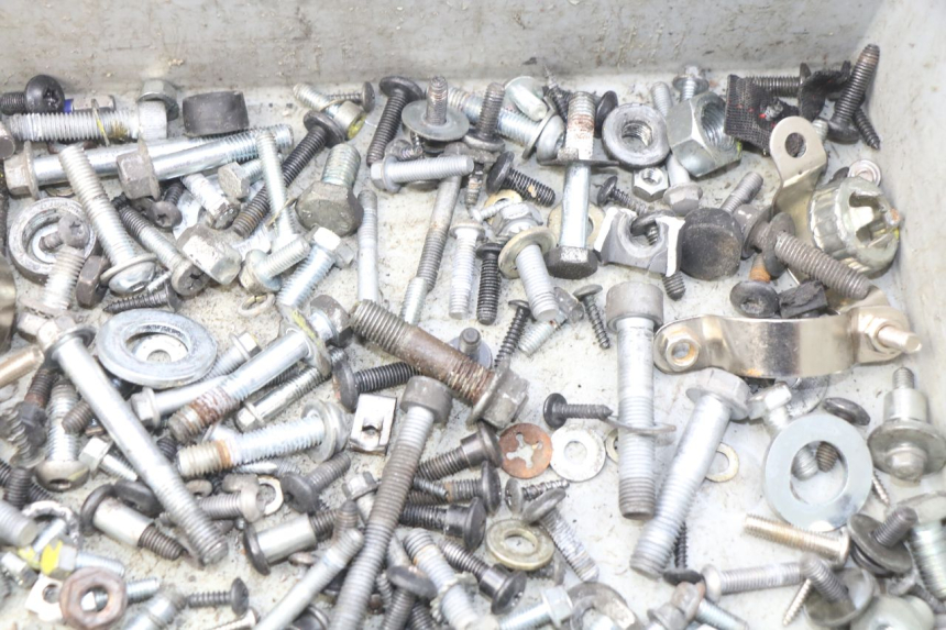 photo de SAC VISSERIE VIS PIAGGIO MP3 500 (2011 - 2015) - Autre angle de vue