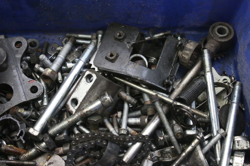 photo de SAC VISSERIE VIS PIAGGIO MP3 RL 250 (2006 - 2010) - Autre angle de vue