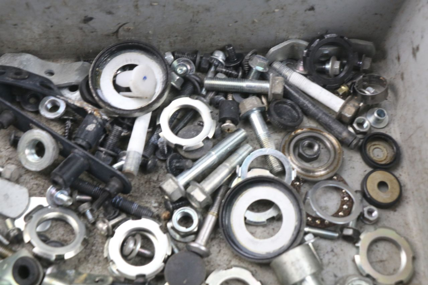 photo de SAC VISSERIE VIS MBK MW TRYPTIK 125 (2017 - 2022) - Autre angle de vue