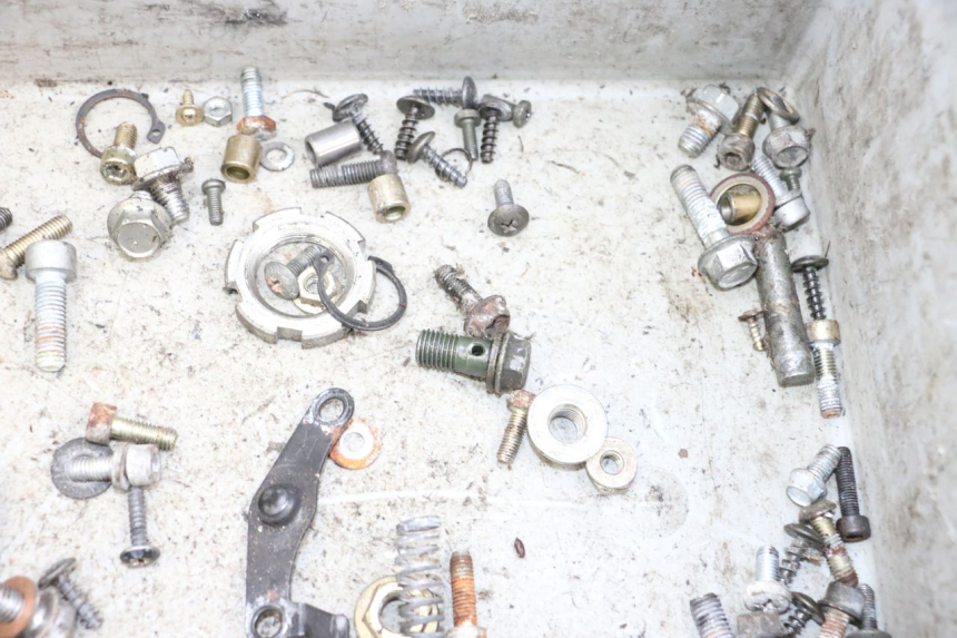 photo de SAC VISSERIE VIS YAMAHA NEO'S NEOS 2T 50 (1998 - 2007) - Autre angle de vue