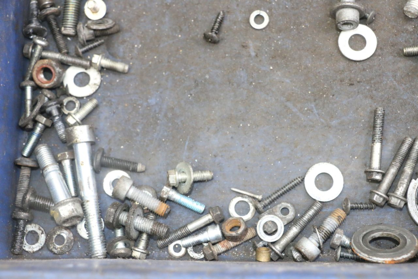 photo de SAC VISSERIE VIS PIAGGIO NEW TYPHOON 50 (2018 - 2021) - Autre angle de vue