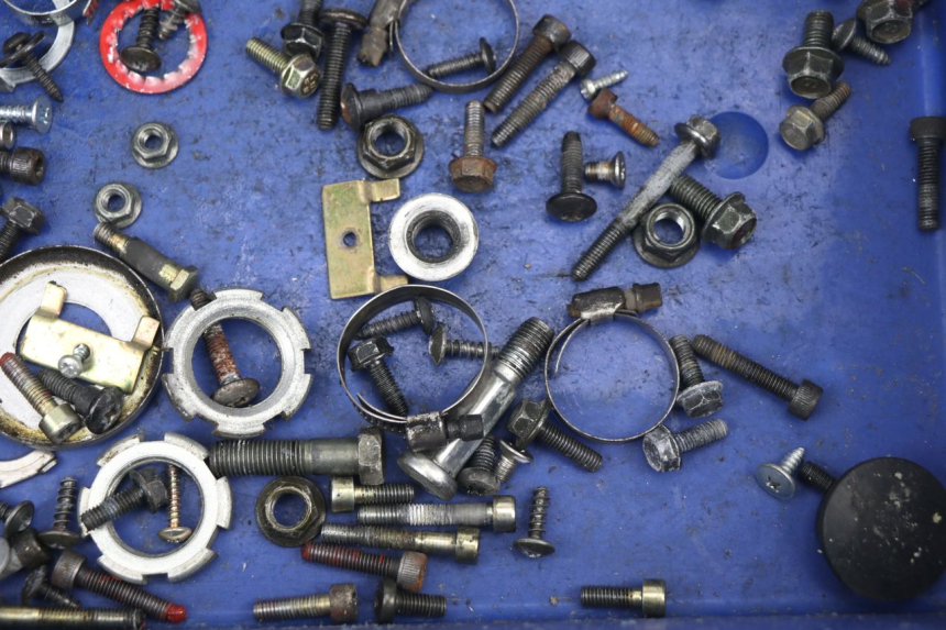 photo de SAC VISSERIE VIS MBK NITRO 50 (2004 - 2008) - Zoom état d’usage