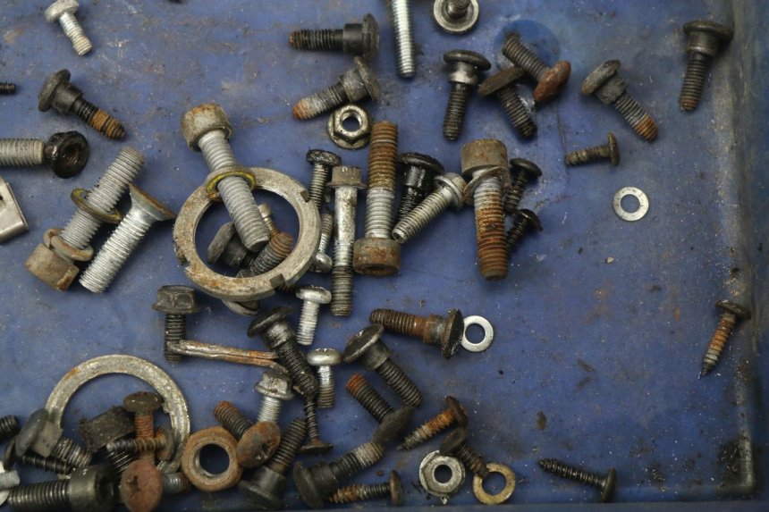 photo de SAC VISSERIE VIS PIAGGIO NRG 50 (2004 - 2017) - Zoom état d’usage