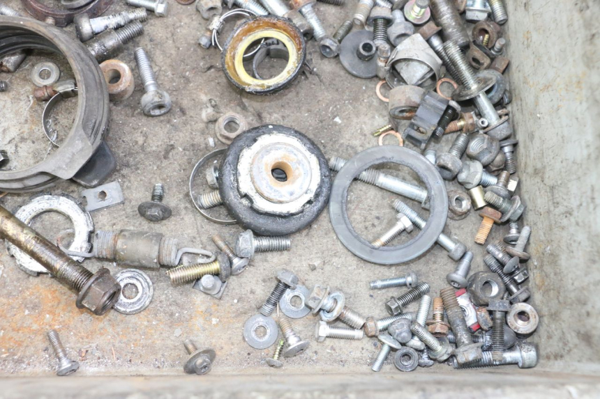 photo de SAC VISSERIE VIS HONDA NTV DEAUVILLE 650 (1998 - 2001) - Zoom état d’usage