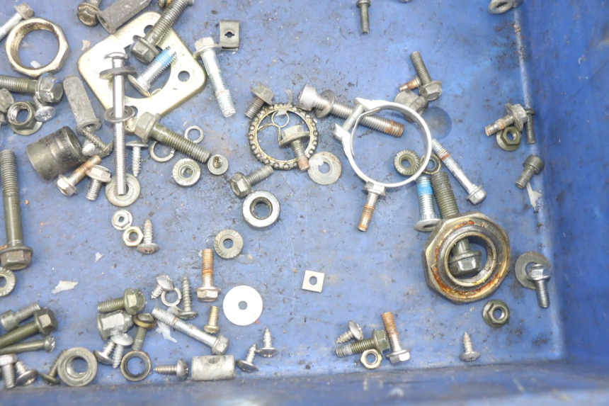 photo de SAC VISSERIE VIS JM MOTORS OLDIES RS 4T 50 (2021 - 2024) - Zoom état d’usage