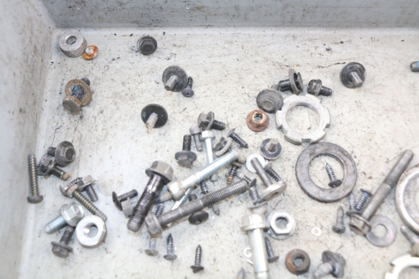 photo de SAC VISSERIE VIS MBK OVETTO 4T 50 (2008 - 2016) - Autre angle de vue