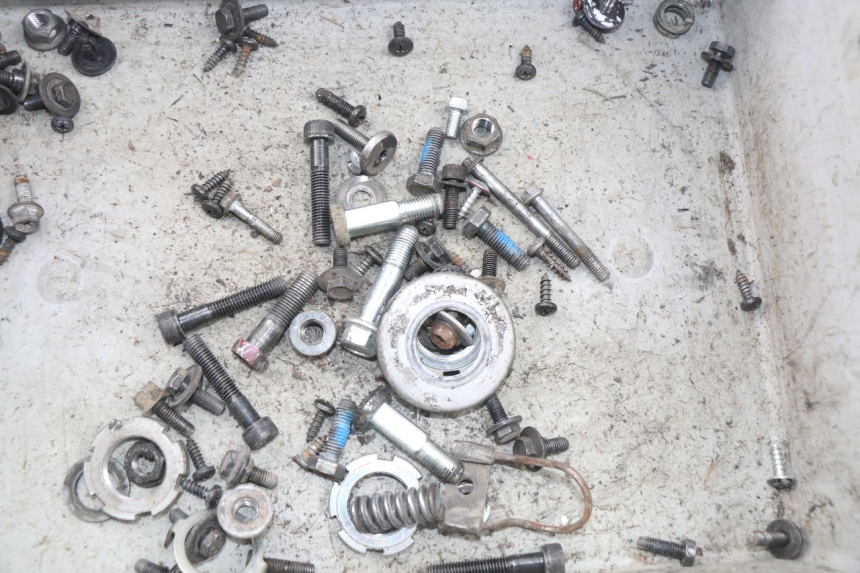 photo de SAC VISSERIE VIS MBK OVETTO ONE 2T 50 (2013 - 2017) - Détail de la pièce