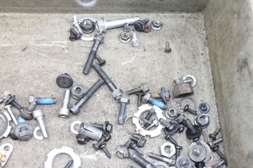 photo de SAC VISSERIE VIS MBK OVETTO ONE 2T 50 (2013 - 2017) - Autre angle de vue