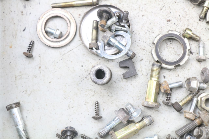 photo de SAC VISSERIE VIS MBK OVETTO 50 (1998 - 2007) - Autre angle de vue