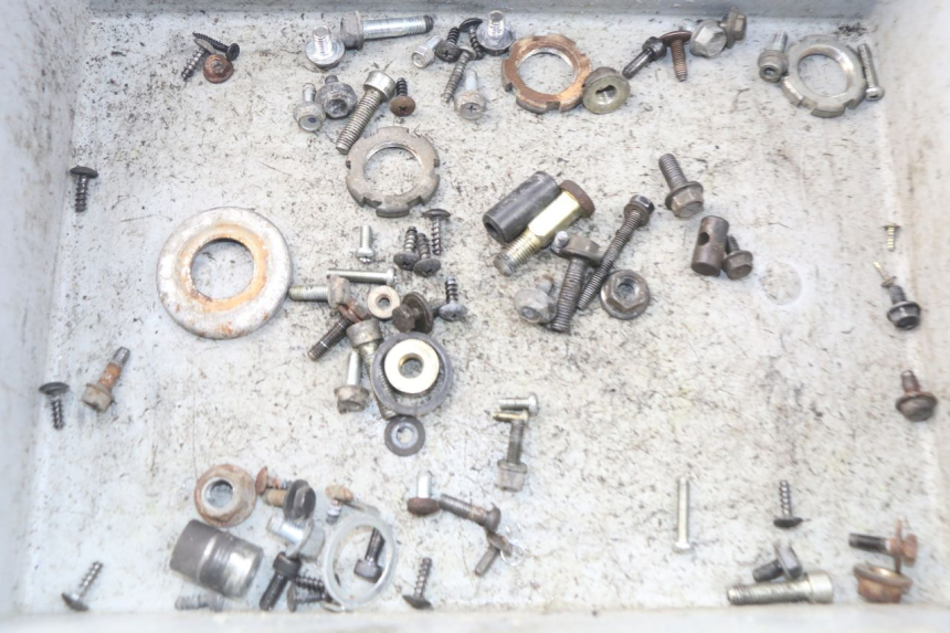 photo de SAC VISSERIE VIS MBK OVETTO 50 (1998 - 2007) - Détail de la pièce