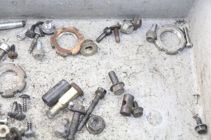 photo de SAC VISSERIE VIS MBK OVETTO 50 (1998 - 2007) - Autre angle de vue