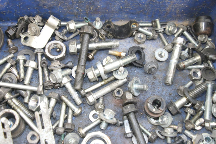 photo de SAC VISSERIE VIS HONDA PCX (JF28) 125 (2009 - 2011) - Autre angle de vue