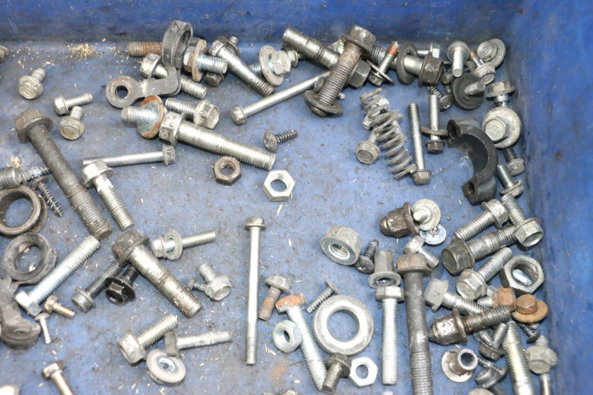 photo de SAC VISSERIE VIS HONDA PCX (JF28) 125 (2009 - 2011) - Zoom état d’usage