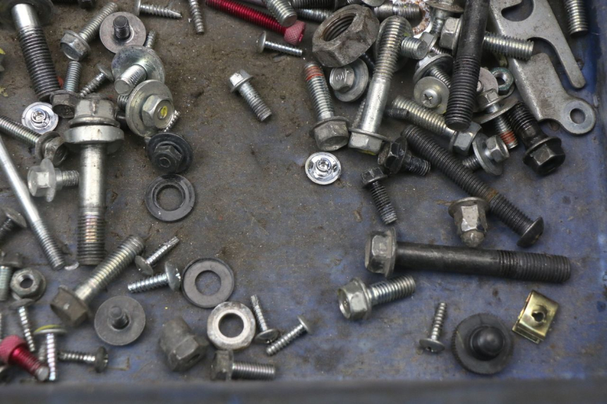 photo de SAC VISSERIE VIS HONDA PCX (JF47) 125 (2012 - 2013) - Gros plan technique