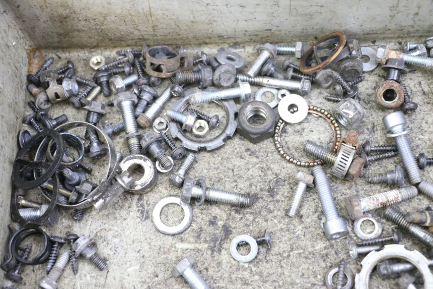 photo de SAC VISSERIE VIS PEUGEOT CITYSTAR 125 (2011 - 2017) - Zoom état d’usage