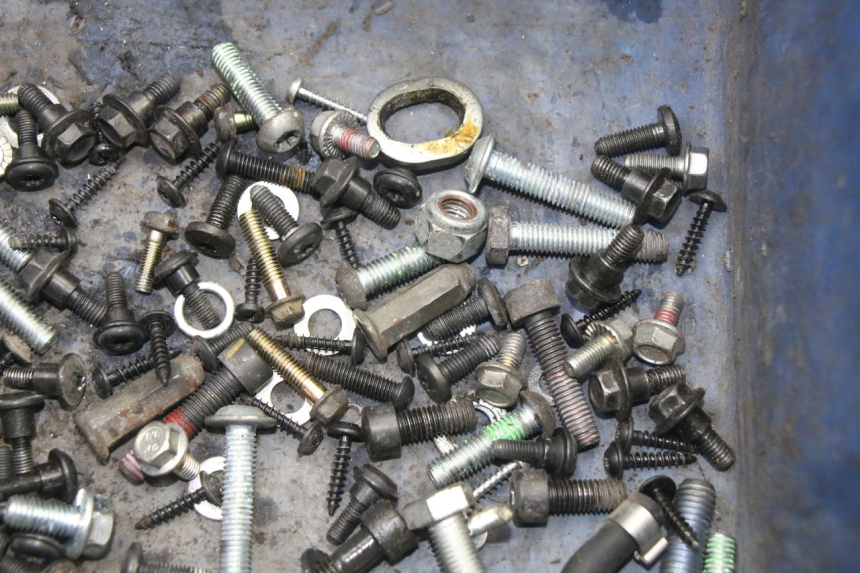 photo de SAC VISSERIE VIS PEUGEOT CITYSTAR 2T 50 (2018 - 2021) - Zoom état d’usage