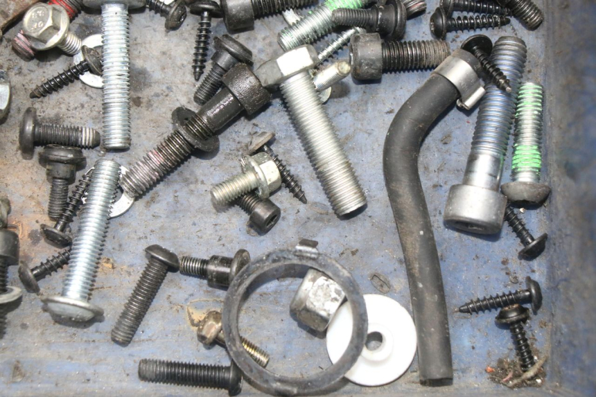 photo de SAC VISSERIE VIS PEUGEOT CITYSTAR 2T 50 (2018 - 2021) - Gros plan technique