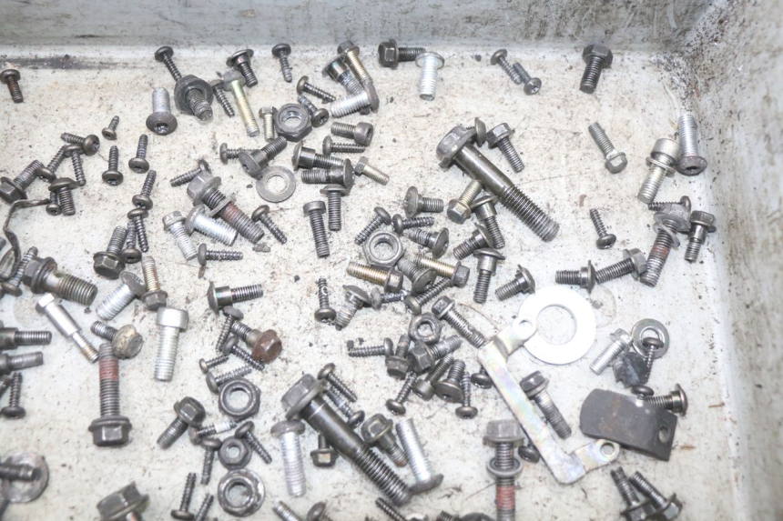 photo de SAC VISSERIE VIS PEUGEOT DJANGO 125 (2014 - 2017) - Zoom état d’usage